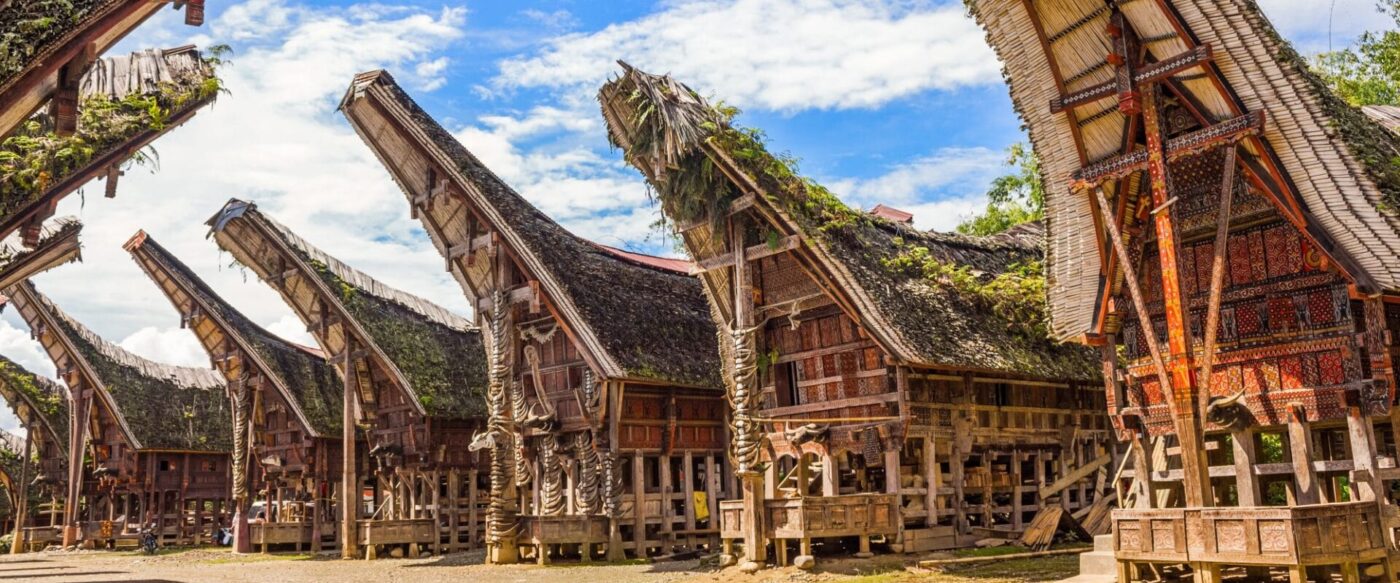 cropped-toraja-houses-e1566662380318.jpg